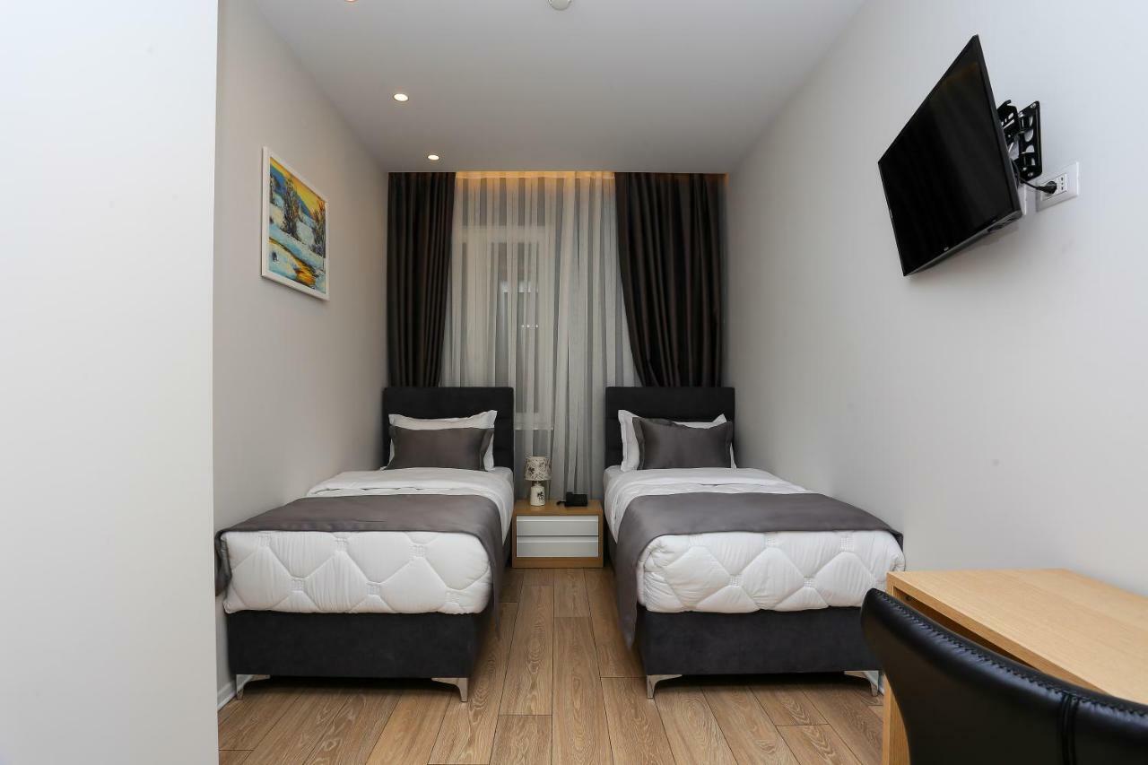 Emerald Boutique 4* Tirana